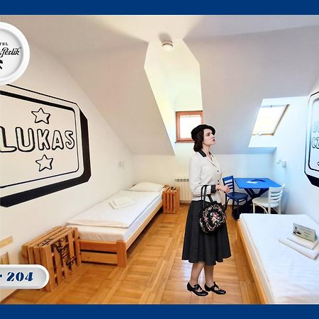 Hostel Mlotek I Perlik Тарновске-Гуры Экстерьер фото