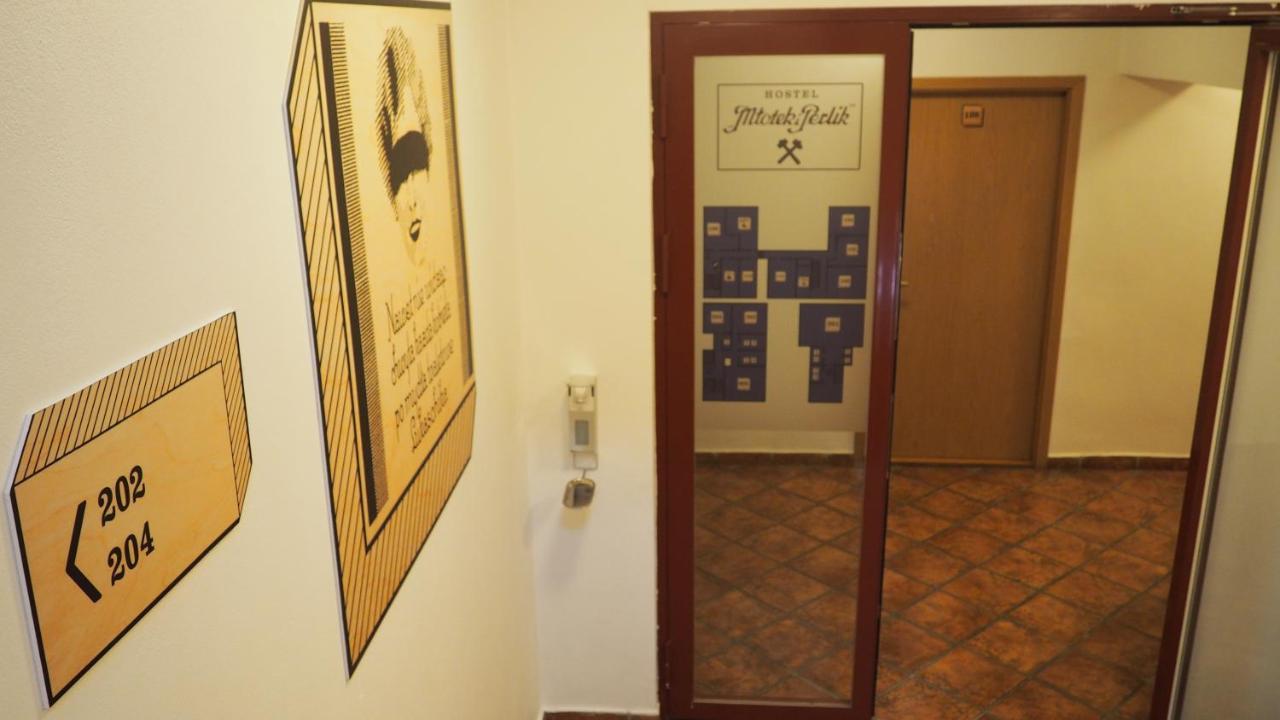 Hostel Mlotek I Perlik Тарновске-Гуры Экстерьер фото