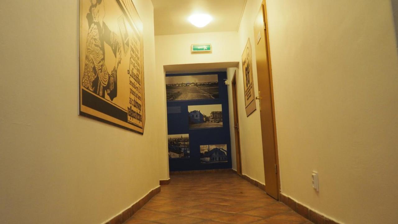 Hostel Mlotek I Perlik Тарновске-Гуры Экстерьер фото